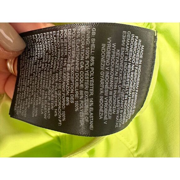 The North Face Women's Wander Brief Shorts Sharp Green Size XL, NWT - Picture 8 of 8